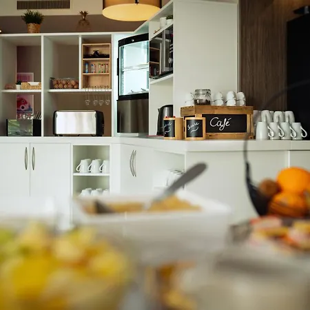 Ibis Styles Olonne 3* لي سابلِ دولونْ